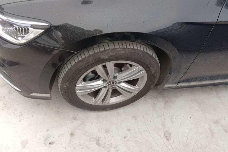 Used Volkswagen Magotan 2025 Zhongxiang Version 280TSI DSG Comfort Edition Exterior 3