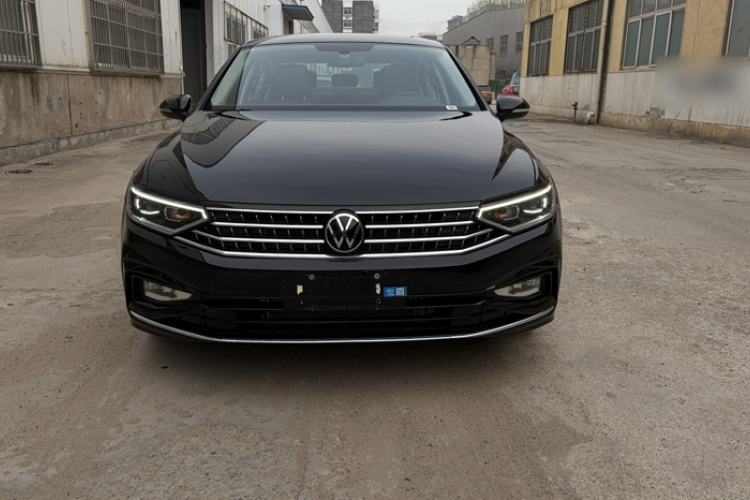 Used Volkswagen Magotan 2025 Revised Version 2 Zhongxiang Edition 280TSI DSG Luxury Trim Exterior 3