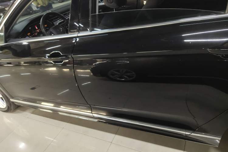 Used Volkswagen Magotan 2025 Zhongxiang Version 280TSI DSG Comfort Edition Exterior 3