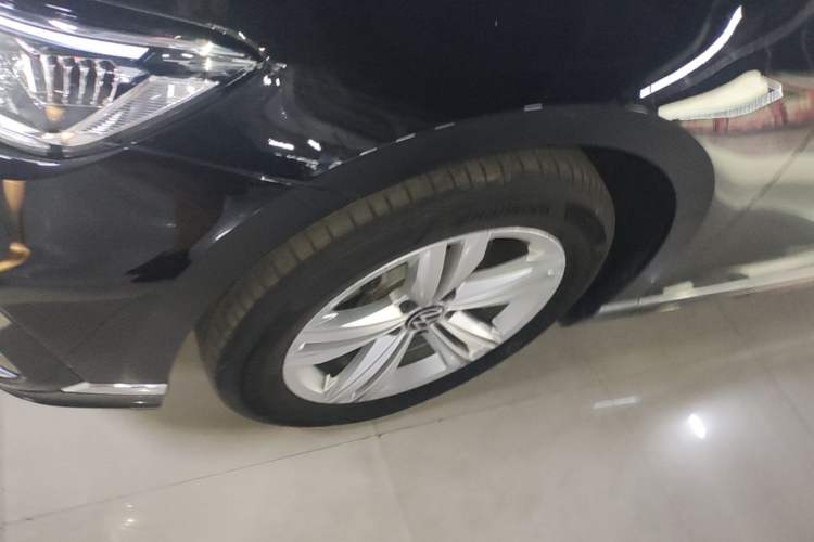 Used Volkswagen Magotan 2025 Zhongxiang Version 280TSI DSG Comfort Edition Exterior 4