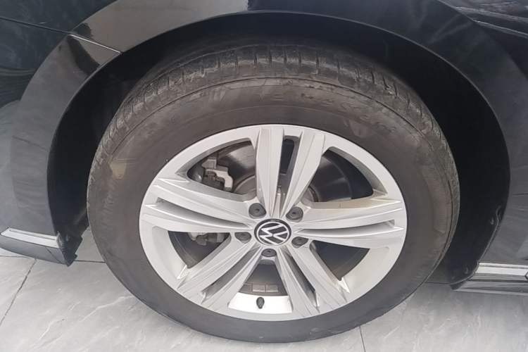 Used Volkswagen Magotan 2025 Zhongxiang Version 280TSI DSG Comfort Edition Exterior 4