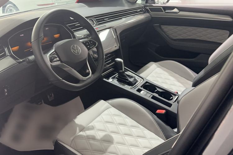 Used Volkswagen Magotan 2025 Zhongxiang Model 280TSI DSG Luxury Version Exterior 4