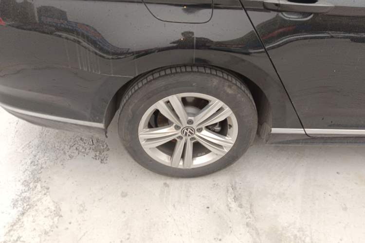 Used Volkswagen Magotan 2025 Zhongxiang Version 280TSI DSG Comfort Edition Exterior 4
