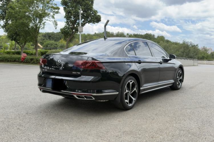 Used Volkswagen Magotan 2025 Zhongxiang Version 330TSI DSG Luxury Edition Exterior 5