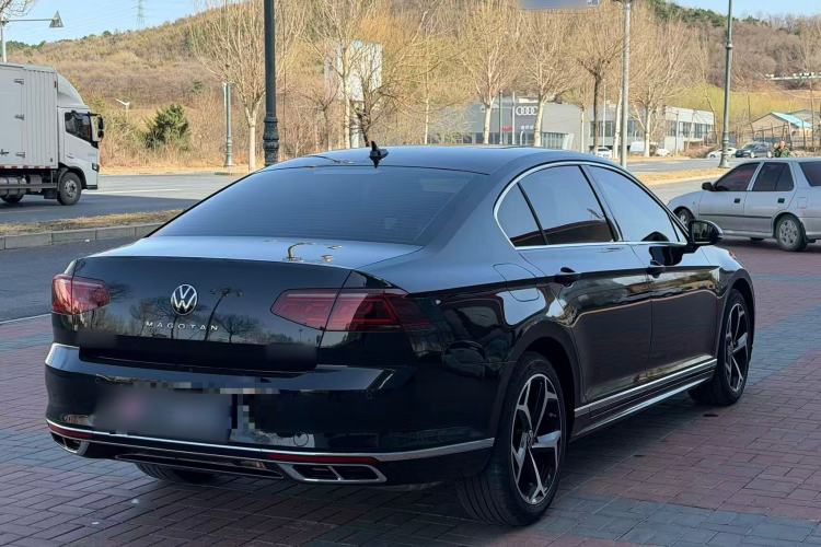Used Volkswagen Magotan 2025 Zhongxiang Version 330TSI DSG Luxury Edition Exterior 5