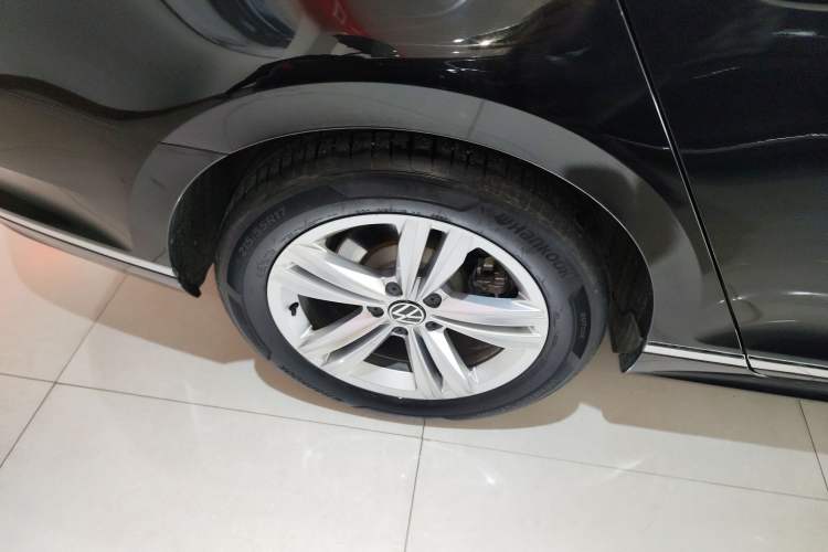 Used Volkswagen Magotan 2025 Zhongxiang Version 280TSI DSG Comfort Edition Exterior 5