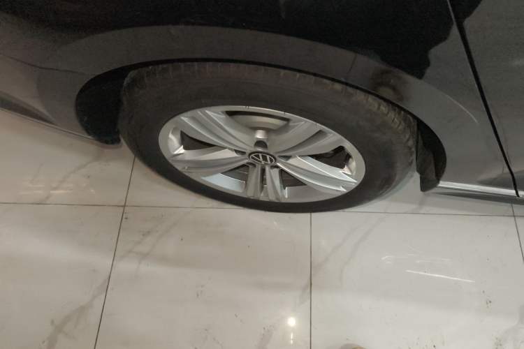 Used Volkswagen Magotan 2025 Zhongxiang Version 280TSI DSG Comfort Edition Exterior 5
