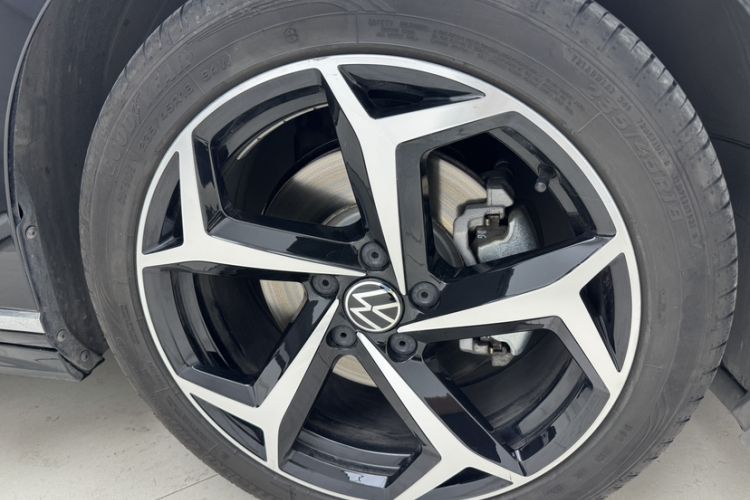 Used Volkswagen Magotan 2025 Revised Version Zhongxiang Edition 330TSI DSG Luxury Trim Exterior 6