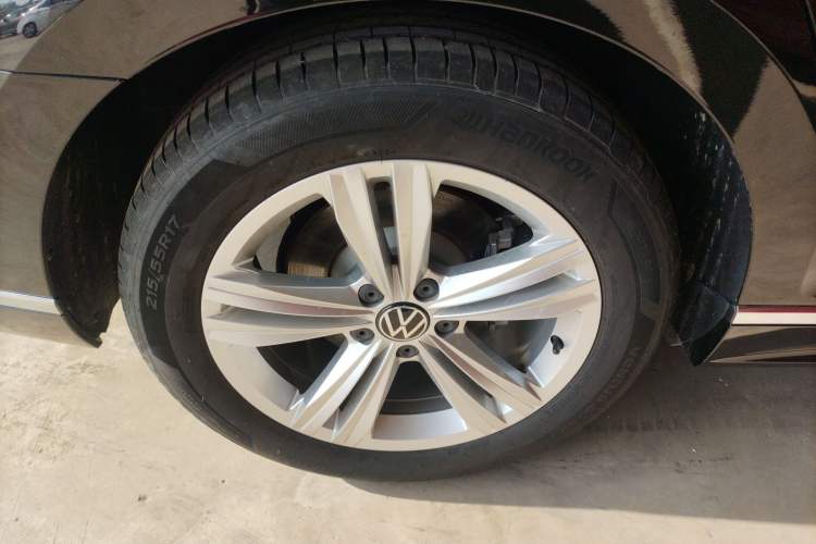 Used Volkswagen Magotan 2025 Zhongxiang Version 280TSI DSG Comfort Edition Exterior 8