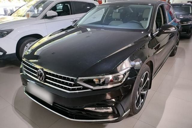 Used Volkswagen Magotan 2025 Revised Version 2 Zhongxiang Edition 330TSI DSG Luxury Trim
