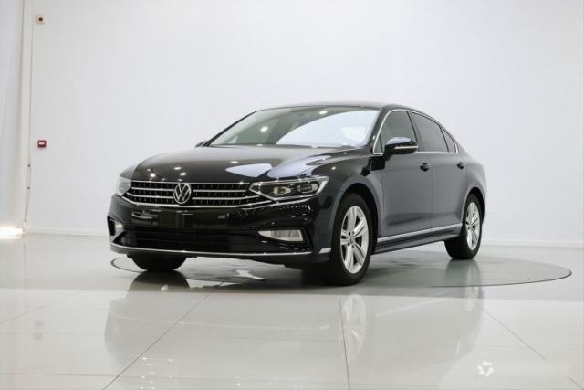Volkswagen Magotan 2025 Zhongxiang Version 280TSI DSG Comfort Edition مستعملة