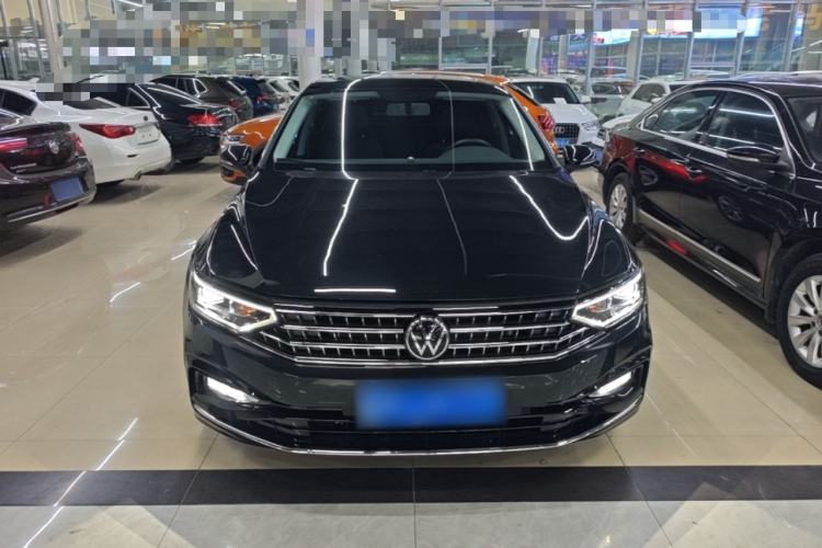 Used Volkswagen Magotan 2025 Zhongxiang Version 280TSI DSG Comfort Edition Front
