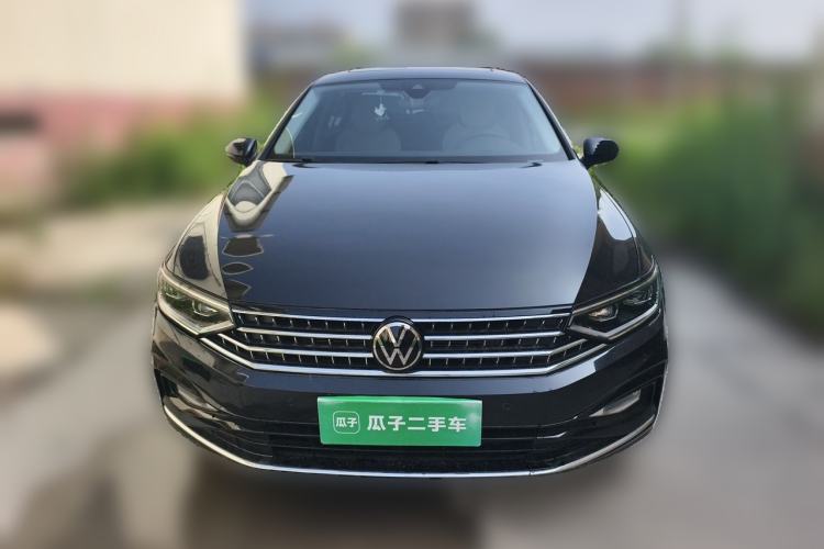 Used Volkswagen Magotan 2025 Revised Version 2 Zhongxiang Edition 330TSI DSG Luxury Trim Front