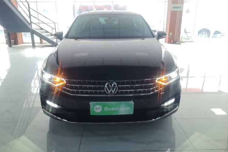 Used Volkswagen Magotan 2025 Revised Version Zhongxiang Edition 280TSI DSG Luxury Trim Front