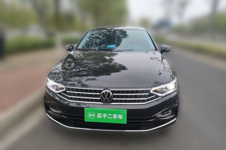 Used Volkswagen Magotan 2025 Revised Version 2 Zhongxiang Edition 330TSI DSG Luxury Trim Front