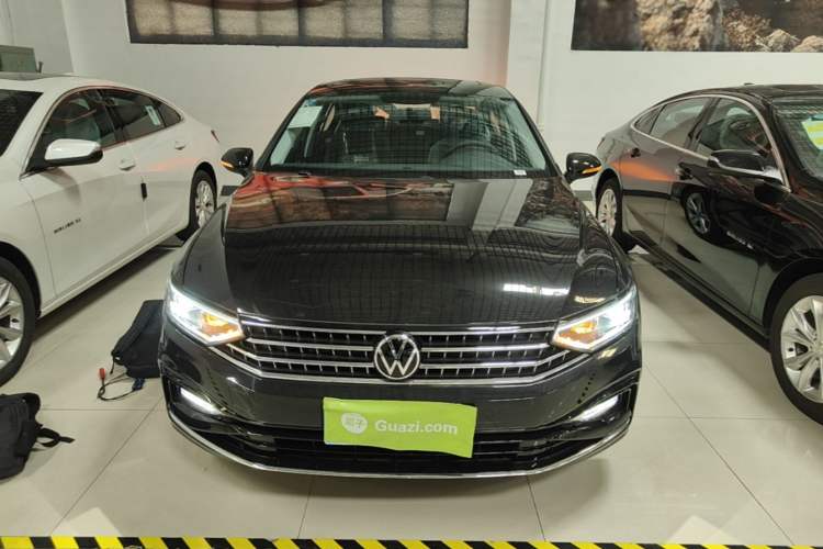Used Volkswagen Magotan 2025 Zhongxiang Version 280TSI DSG Comfort Edition Front