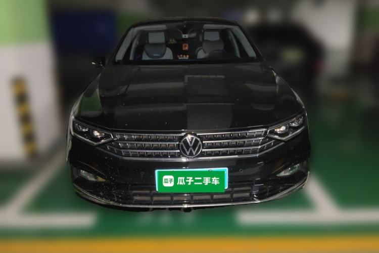 Used Volkswagen Magotan 2025 Revised Version Zhongxiang Edition 330TSI DSG Luxury Trim Front