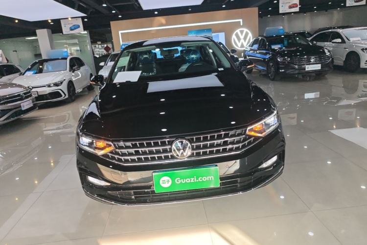 Used Volkswagen Magotan 2025 Zhongxiang Version 280TSI DSG Comfort Edition Front