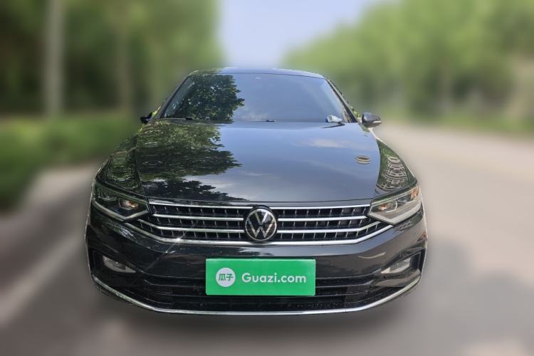 Used Volkswagen Magotan 2025 Revised Version 2 Zhongxiang Edition 330TSI DSG Luxury Trim Front