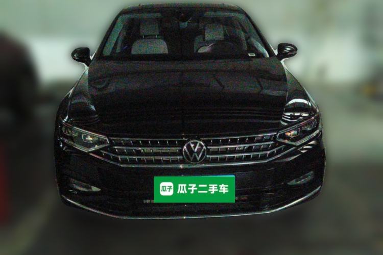 Used Volkswagen Magotan 2025 Revised Version Zhongxiang Edition 330TSI DSG Luxury Trim Front