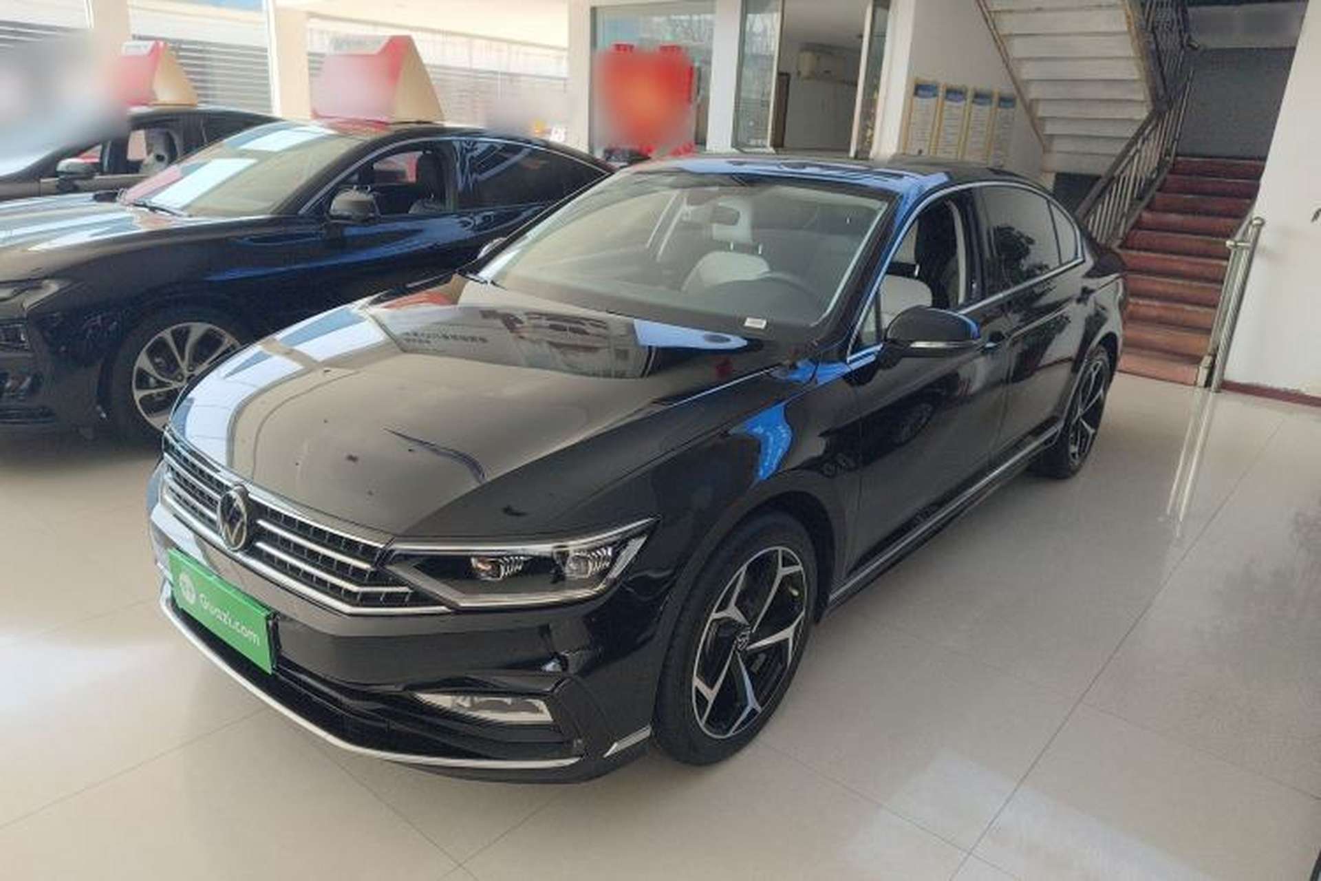 Used Volkswagen Magotan 2025 Revised Version Zhongxiang Edition 330TSI DSG Luxury Trim Front Left 45 Deg