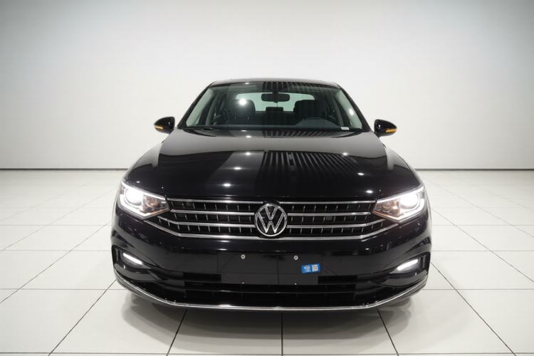 Used Volkswagen Magotan 2025 Zhongxiang Version 280TSI DSG Comfort Edition Front