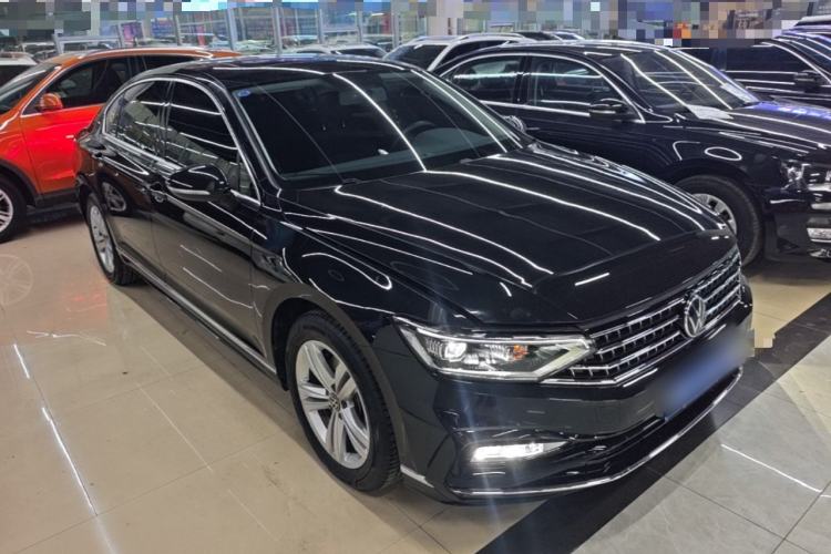 Used Volkswagen Magotan 2025 Zhongxiang Version 280TSI DSG Comfort Edition Front Right 45 Deg