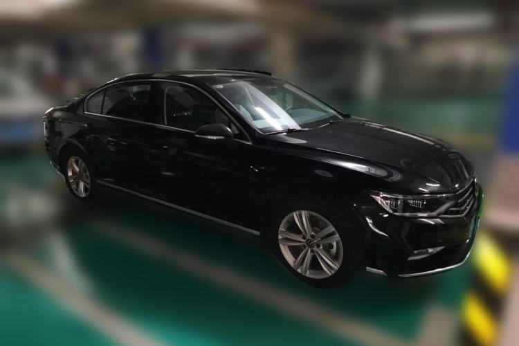 Used Volkswagen Magotan 2025 Zhongxiang Version 280TSI DSG Comfort Edition Front Right 45 Deg