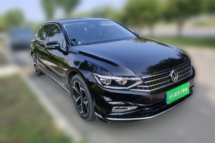 Used Volkswagen Magotan 2025 Zhongxiang Version 280TSI DSG Comfort Edition Front Right 45 Deg