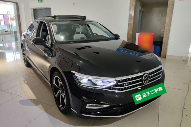Used Volkswagen Magotan 2025 Revised Version 2 Zhongxiang Edition 330TSI DSG Luxury Trim Front Right 45 Deg