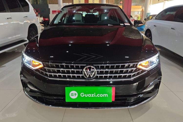 Used Volkswagen Magotan 2025 Revised Version Zhongxiang Edition 330TSI DSG Luxury Trim Front