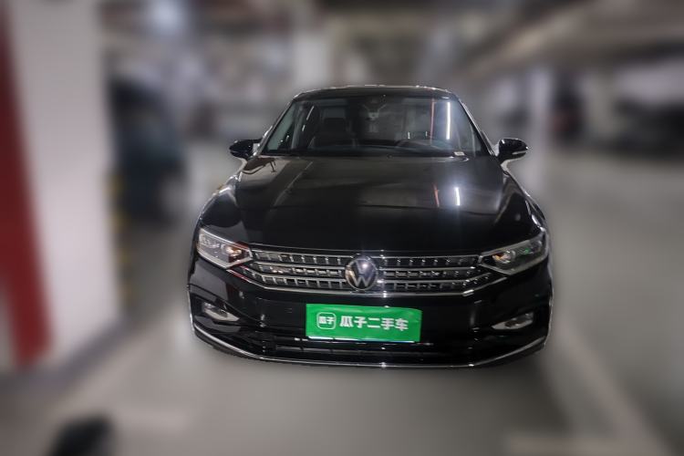 Used Volkswagen Magotan 2025 Zhongxiang Version 330TSI DSG Luxury Edition Front