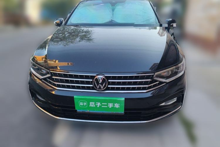 Used Volkswagen Magotan 2025 Zhongxiang Version 330TSI DSG Luxury Edition Front