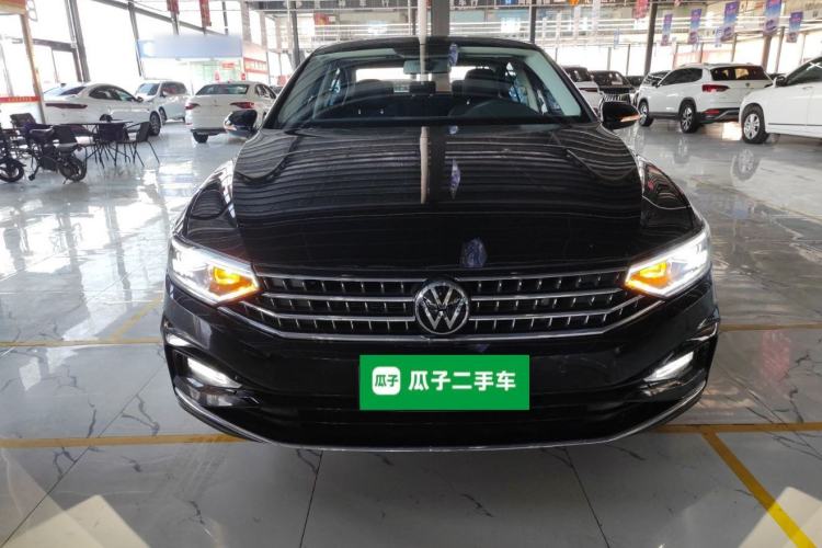 Used Volkswagen Magotan 2025 Zhongxiang Version 280TSI DSG Comfort Edition Front
