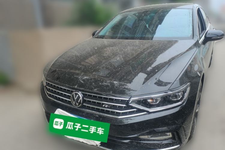 Used Volkswagen Magotan 2025 Revised Version Zhongxiang Edition 330TSI DSG Luxury Trim Front