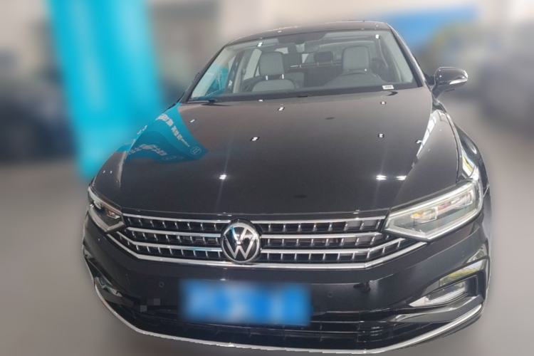 Used Volkswagen Magotan 2025 Revised Version Zhongxiang Edition 280TSI DSG Luxury Trim Front