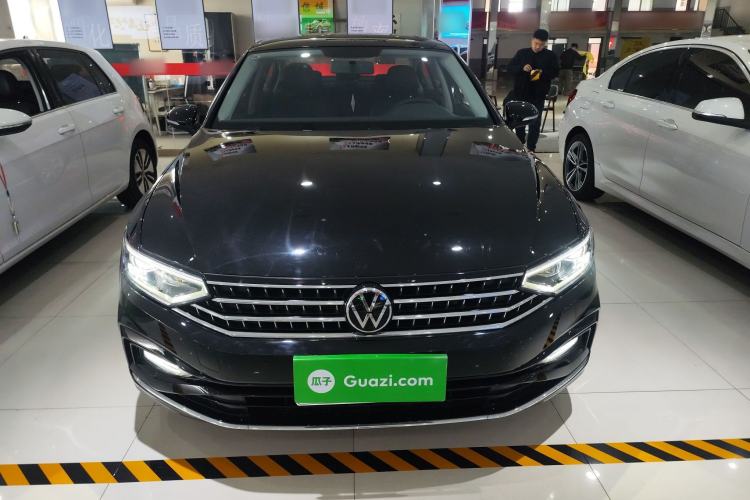 Used Volkswagen Magotan 2025 Zhongxiang Version 280TSI DSG Comfort Edition Front