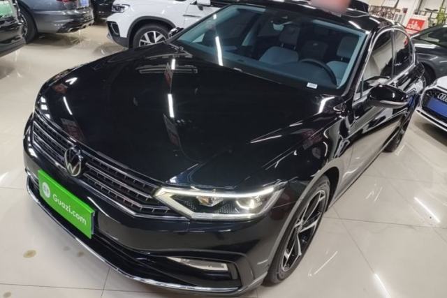 Used Volkswagen Magotan 2025 Revised Version Zhongxiang Edition 330TSI DSG Luxury Trim