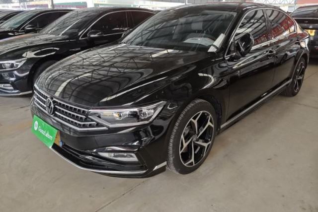 Used Volkswagen Magotan 2025 Revised Version Zhongxiang Edition 330TSI DSG Luxury Trim