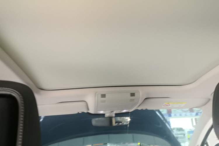 Used Volkswagen Magotan 2025 Revised Version Zhongxiang Edition 280TSI DSG Luxury Trim Headliner
