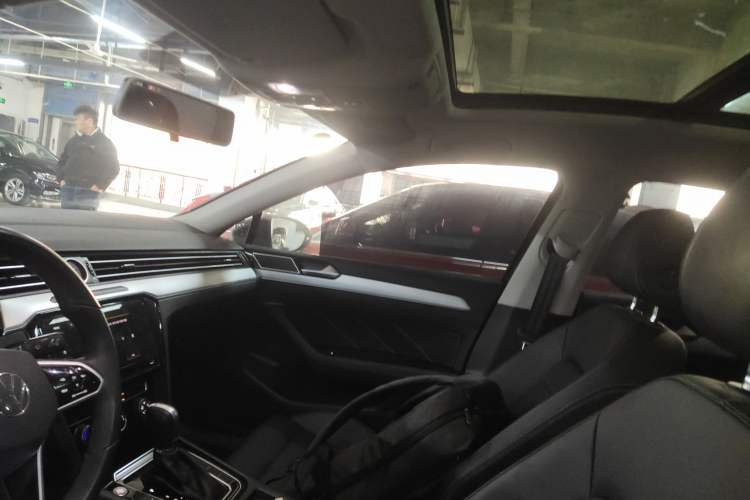 Used Volkswagen Magotan 2025 Zhongxiang Version 280TSI DSG Comfort Edition Headliner