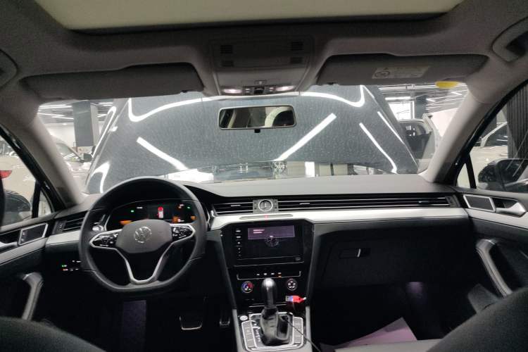 Used Volkswagen Magotan 2025 Zhongxiang Version 280TSI DSG Comfort Edition Headliner
