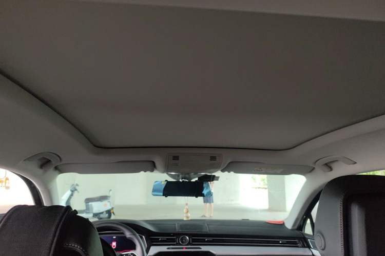 Used Volkswagen Magotan 2025 Revised Version 2 Zhongxiang Edition 330TSI DSG Luxury Trim Headliner