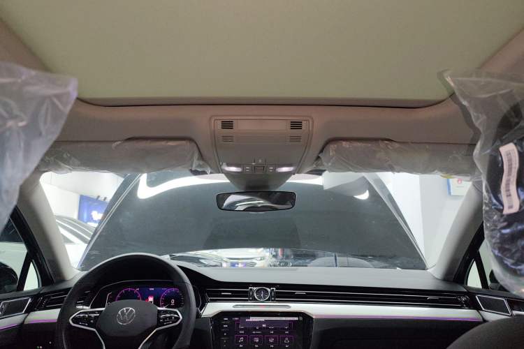 Used Volkswagen Magotan 2025 Zhongxiang Version 330TSI DSG Luxury Edition Headliner