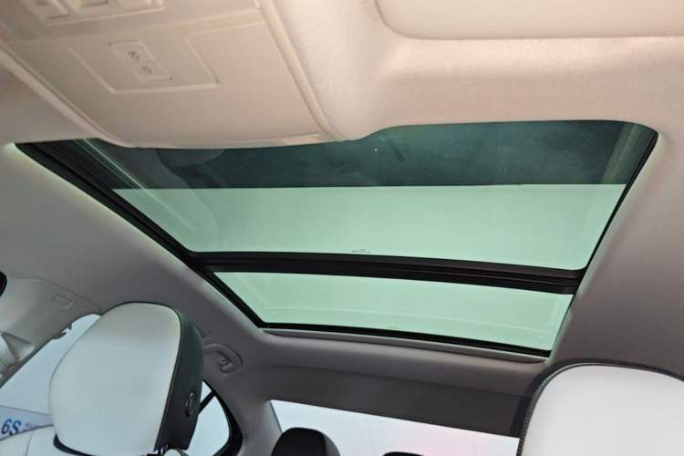 Used Volkswagen Magotan 2025 Revised Version 2 Zhongxiang Edition 330TSI DSG Luxury Trim Headliner