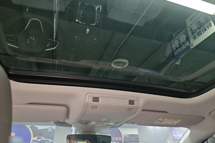 Used Volkswagen Magotan 2025 Zhongxiang Version 330TSI DSG Luxury Edition Headliner