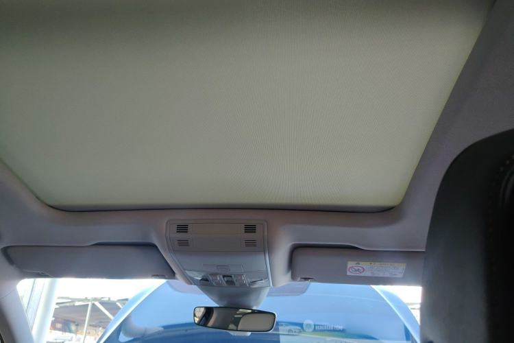Used Volkswagen Magotan 2025 Revised Version Zhongxiang Edition 330TSI DSG Luxury Trim Headliner