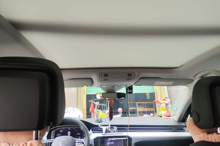 Used Volkswagen Magotan 2025 Revised Version 2 Zhongxiang Edition 330TSI DSG Luxury Trim Headliner