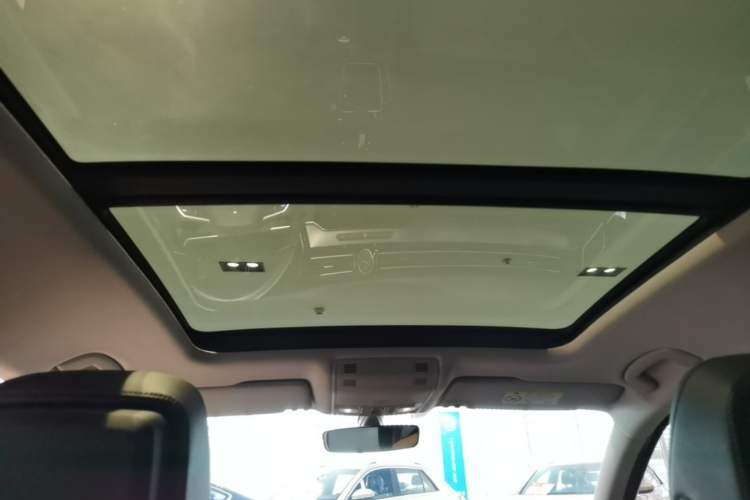 Used Volkswagen Magotan 2025 Revised Version Zhongxiang Edition 280TSI DSG Luxury Trim Headliner