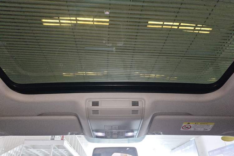 Used Volkswagen Magotan 2025 Zhongxiang Version 280TSI DSG Comfort Edition Headliner